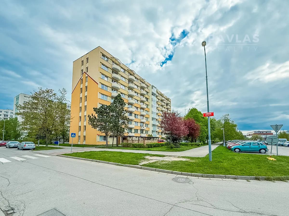 Pronájem bytu 2+1, 64 m² s balkonem, ul. Větrná v Českých Budějovicích