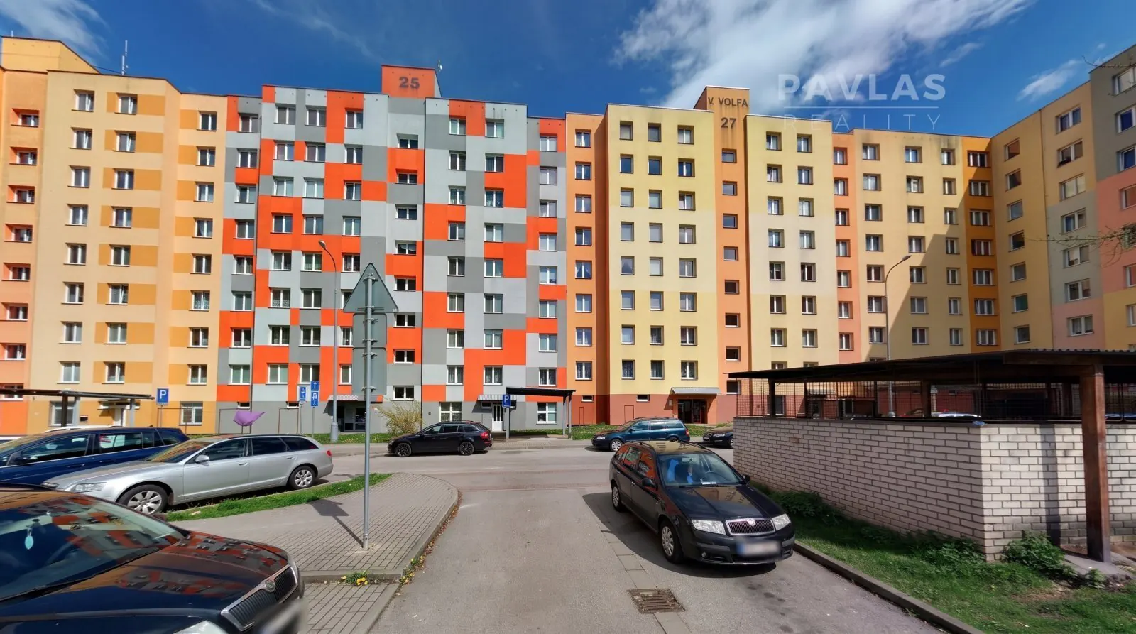 Pronájem samostatného pokoje 8 m² v bytě 4+1 na Sídlišti Máj v Českých Budějovicích