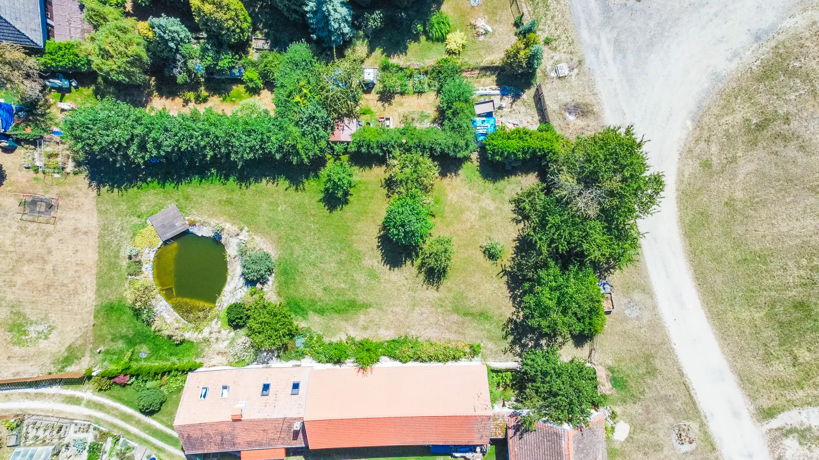 Stavební pozemek 1 163 m² s kompletními sítěmi v Jankově u Českých Budějovic