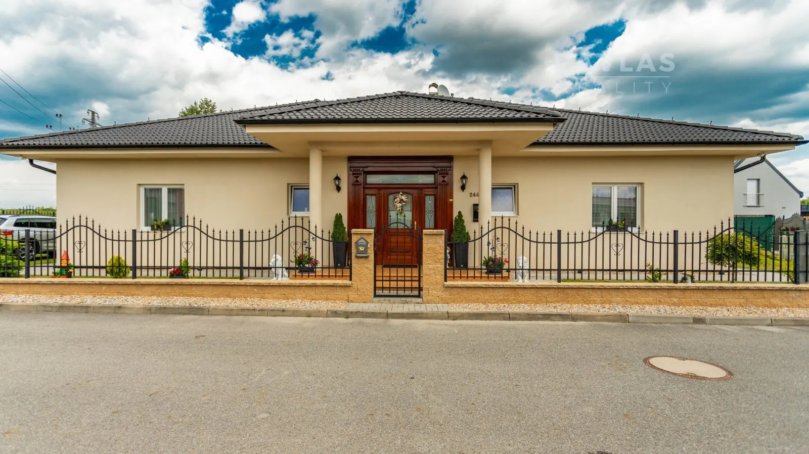 Luxusní rodinný dům 235m² v italském stylu s wellness na prodej